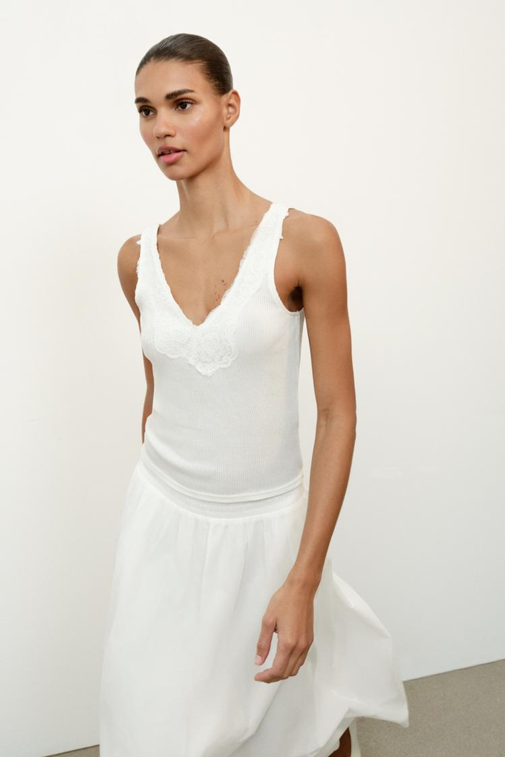 ZARA ТОП В РУБЧИК С КРУЖЕВОМ, ЖЕЛТОВАТО-БЕЛЫЙ