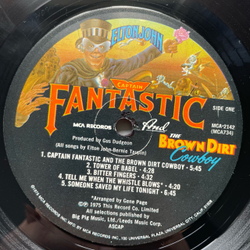 Винтажная виниловая пластинка LP Elton John Captain Fantastic And The Brown Dirt Cowboy (США 1975) (Полный Комплект, Два Буклета, Плакат)