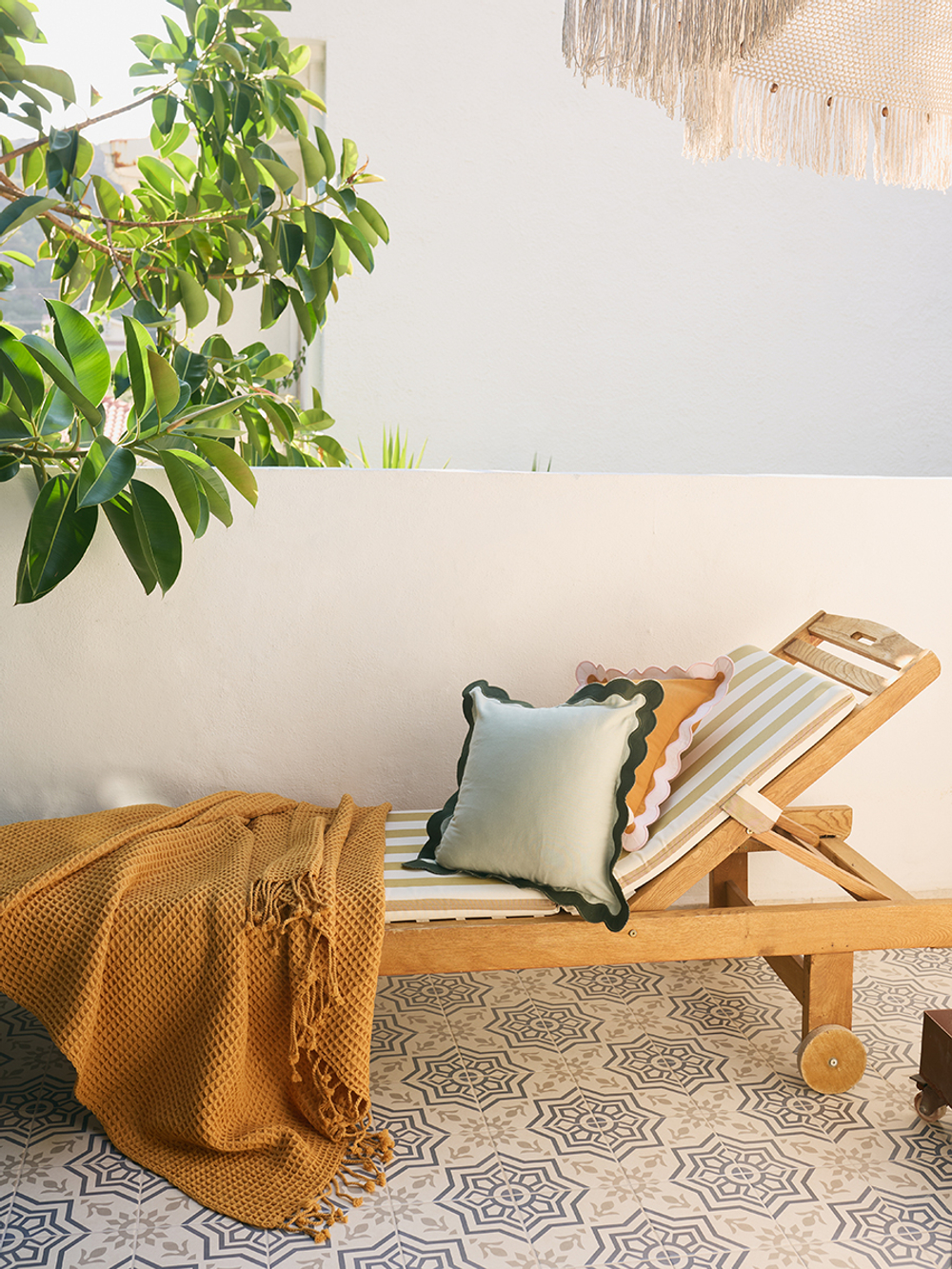 Чехол на подушку с контрастным кантом розового цвета из коллекции trendy ruffles, 40х40 см