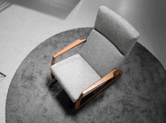 Кресло-качалка 5106/WD972 из серой ткани Испания