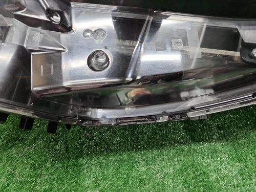 Фара правая Mazda CX-5 2 (2017-2021) LED