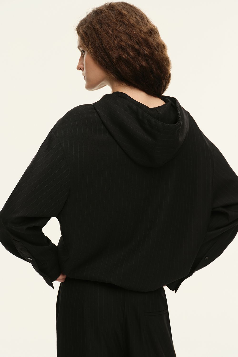 Жакет с капюшоном ((Рири)), черный в полоску