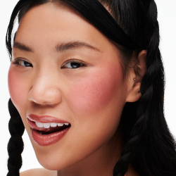 MAC Cosmetics Glow Play Blush - осветляющие румяна, 7,3 g