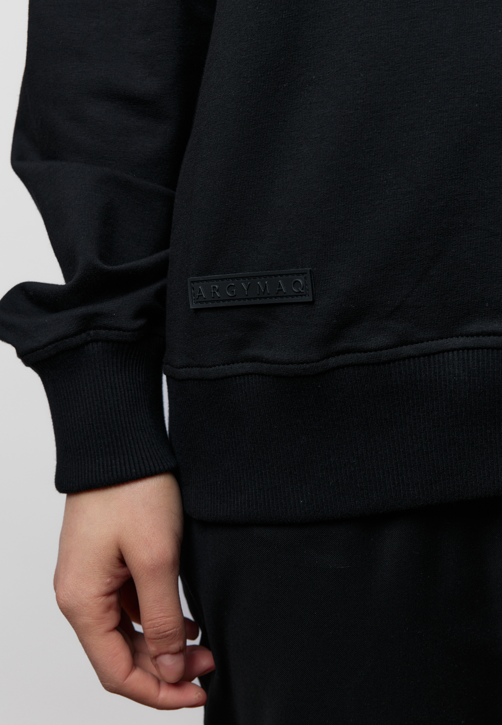 Свитшот SHANYRAQ APPLIQUE BLACK