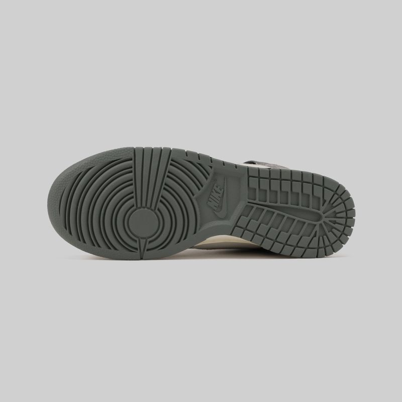 Кроссовки Nike Dunk High Vintage Light Bone Grey артикул:DM0582-001 - купить в магазине Дайс