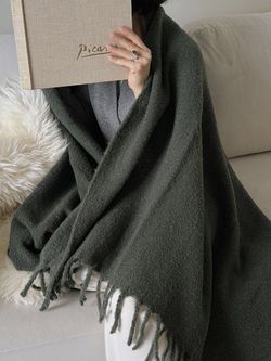 Плед мохеровый хвойно-зеленого цвета из коллекции Essential, 130х180 см