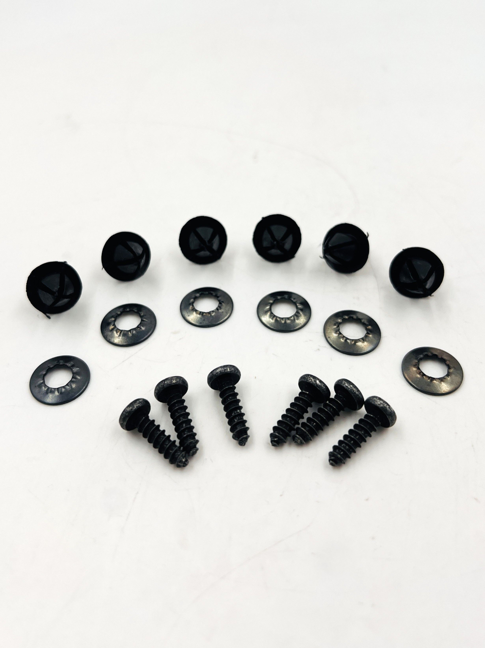 Ремкомплект крепления решетки радиатора ВАЗ 2106, 2103