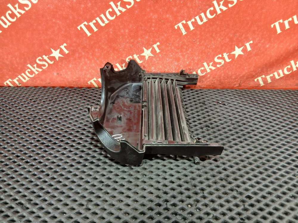 Кожух рулевой колонки