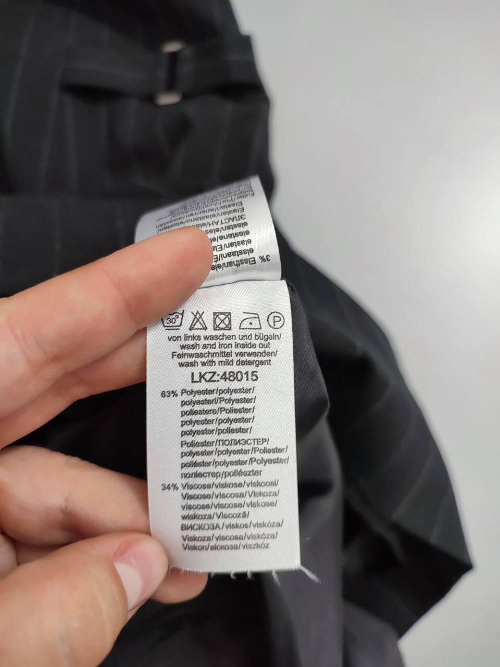 Платье Vivien Caron лаконичное 44 размер