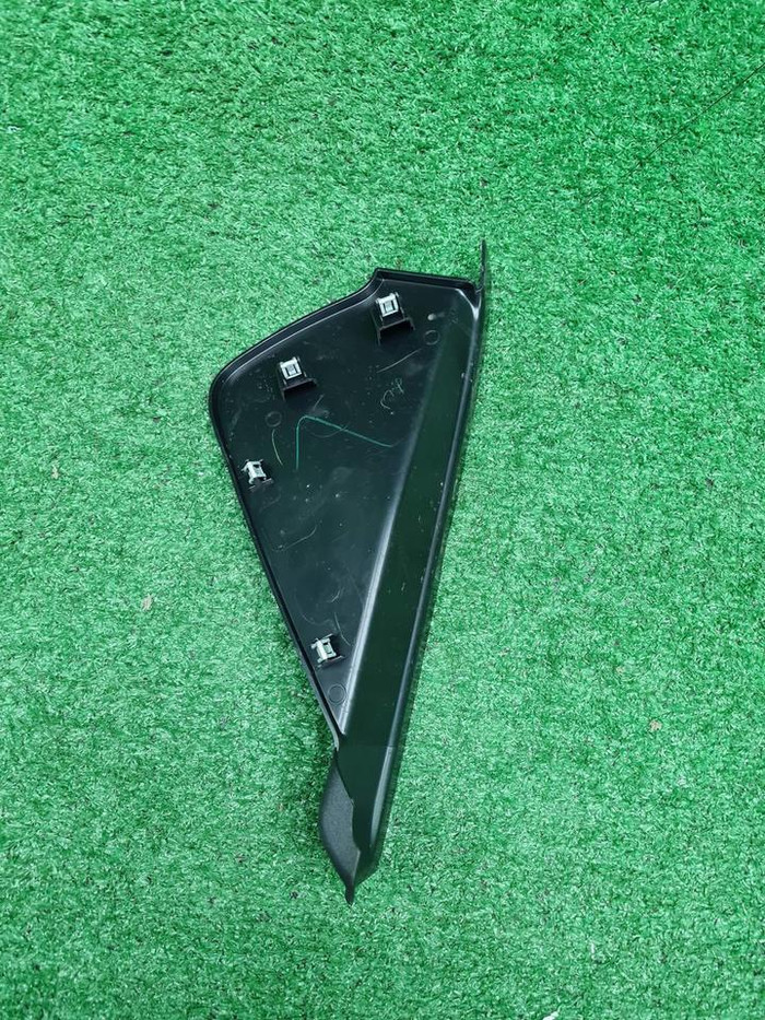 Заглушка торпедо Land-Rover Discovery Sport 19-нв