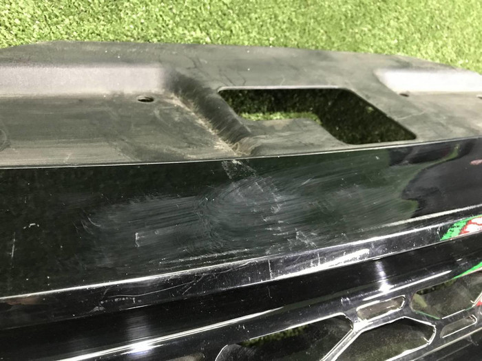 Решетка радиатора Land-Rover Discovery 5 L462 (2016-2021)