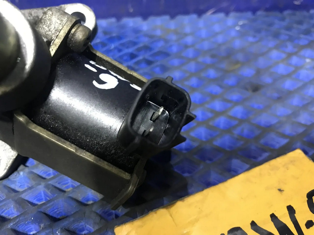 Клапан холостого хода MAZDA DEMIO 2000