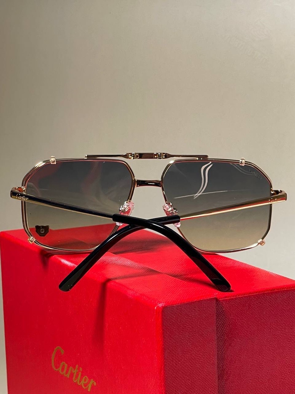 Солнечные очки Cartier