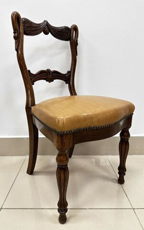 Винтаж: Винтажный стул с фигурами лебедей