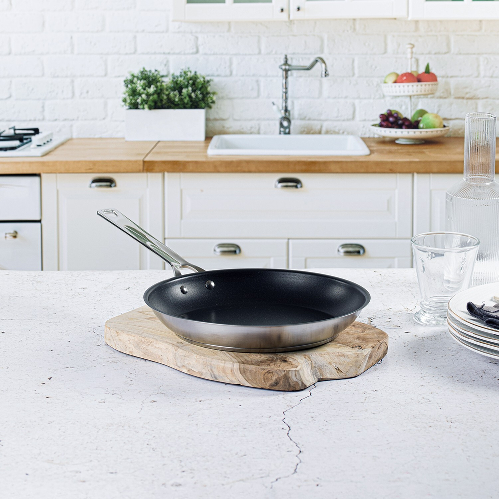 Сковорода с антипригарным покрытием 1826 (24 см)