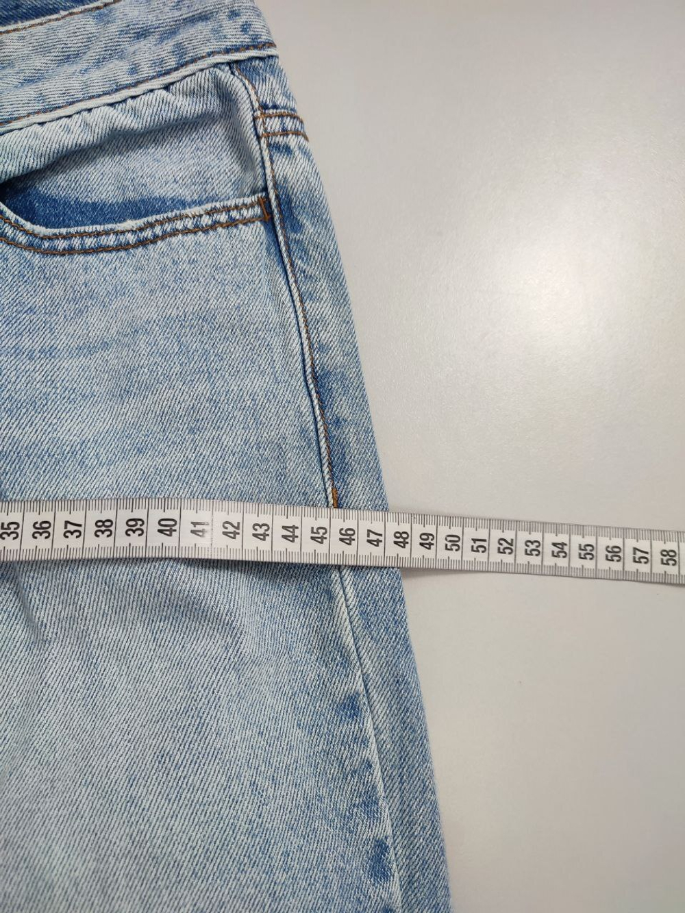 Джинсы  O'stin с рваным эффектом 42 размер