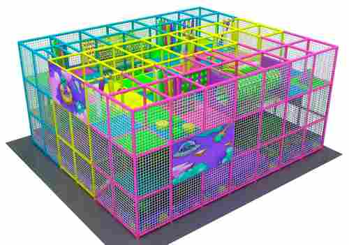 Уличный лабиринт «Звездные приключения» с крышей , 3 этажа. 9,8*8,5*4,8 м