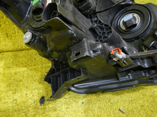 Битая Фара левая Nissan Qashqai 2 j11 (17-23) галоген