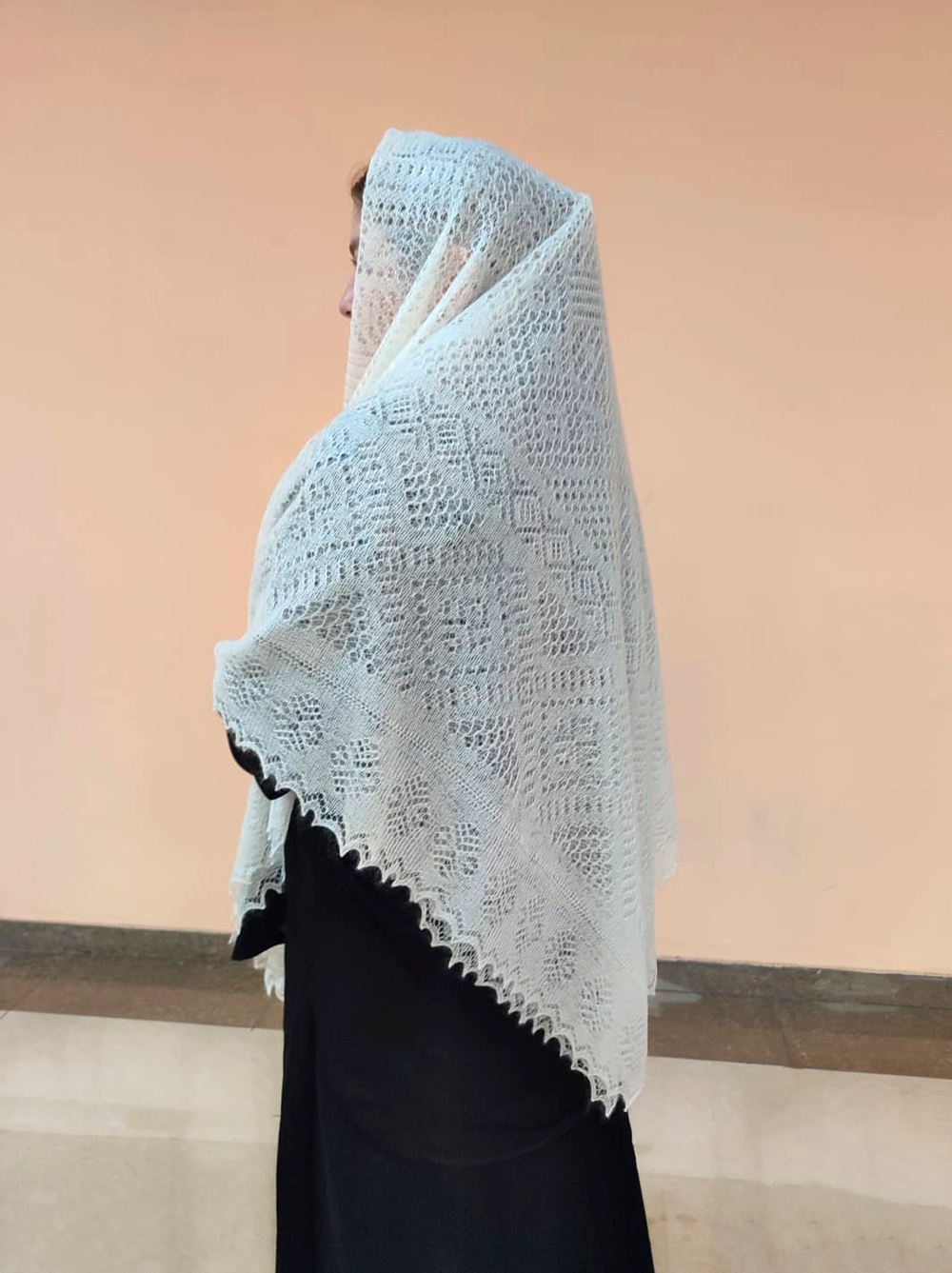 Оренбургский пуховый платок с шелком АШ150-02 экрю