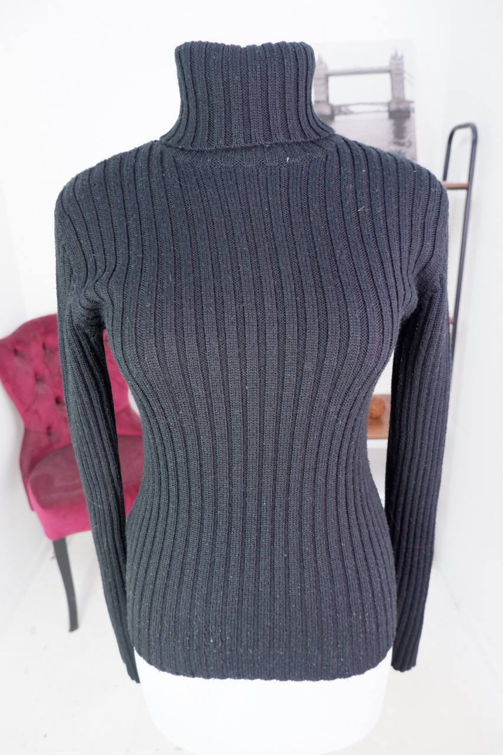 Водолазка Mango практичная, маркировка L, визуально на 48 размер