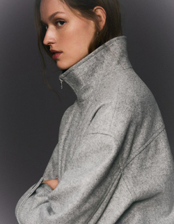 BERSHKA Мягкая куртка на молнии, серый