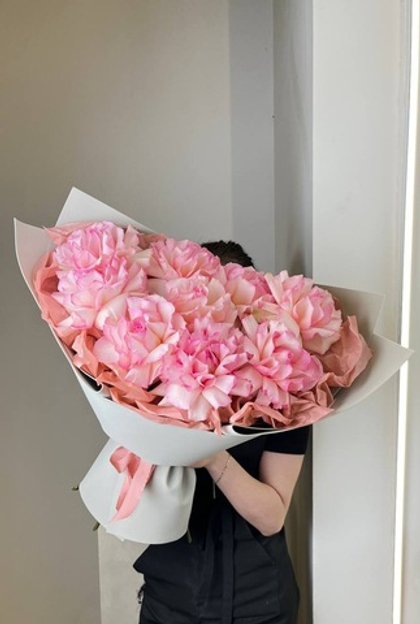 Букет из крупных роз