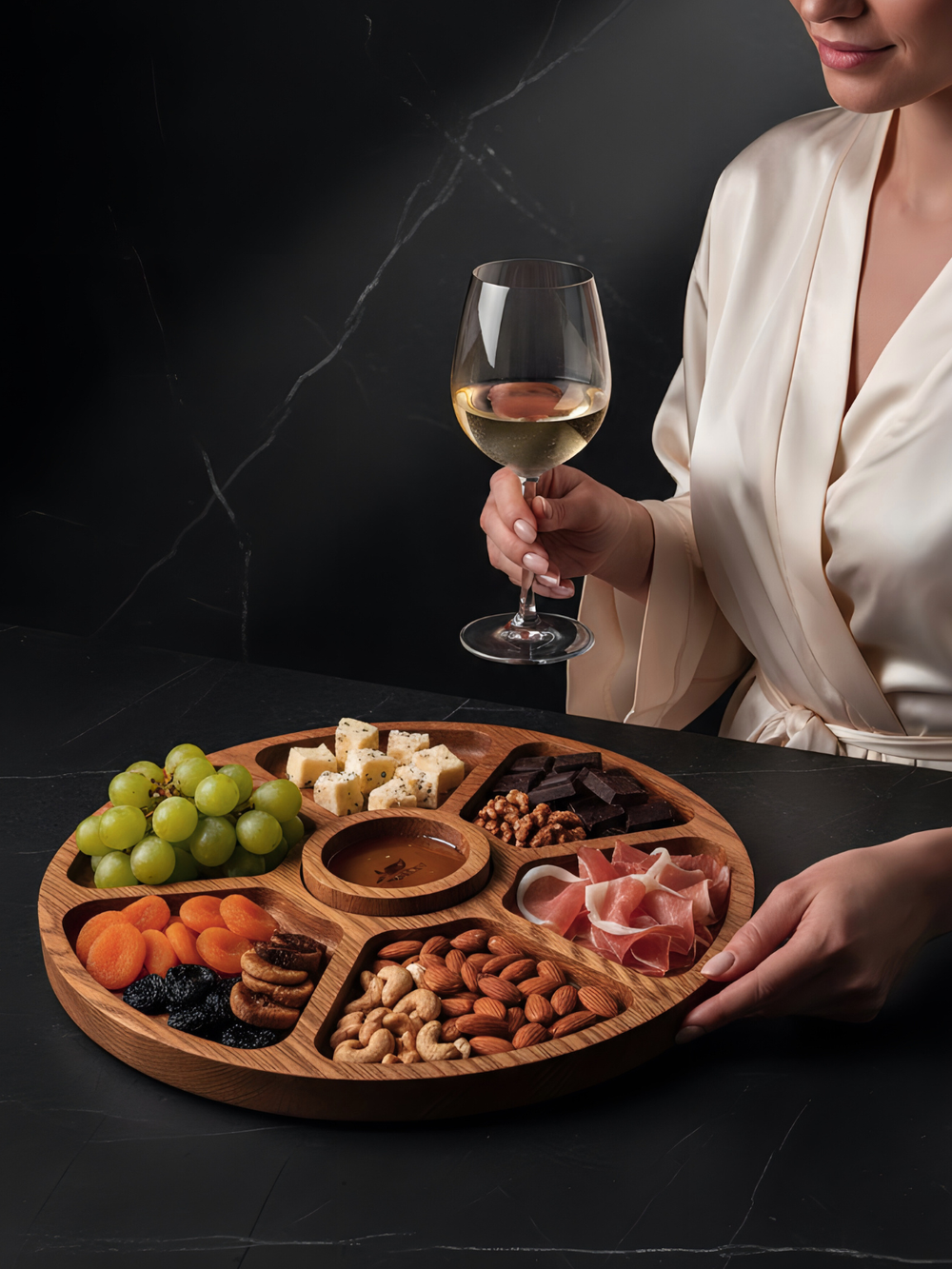 Менажница деревянная круглая 30 см