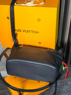 Сумка-мессенджер Louis Vuitton