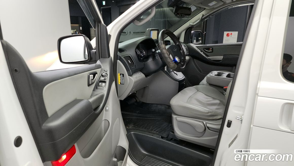 Hyundai The New Grand Starex Van 3-х местный (06.2020)