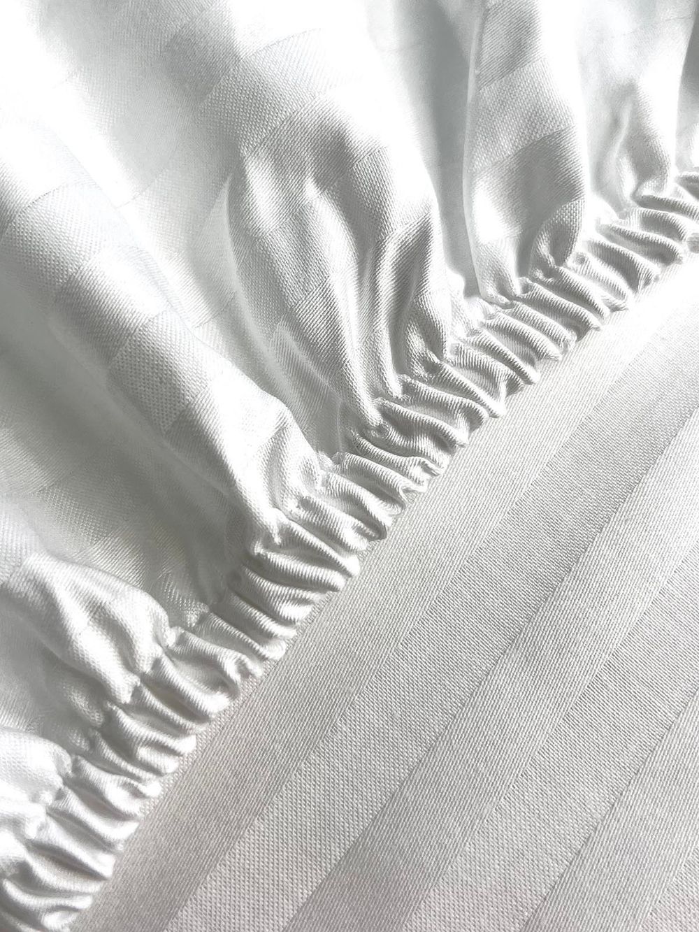 Простынь Milky Garden "Сатин-страйп" 200х215 см