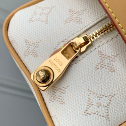 Louis Vuitton Locker Dopp Kit
