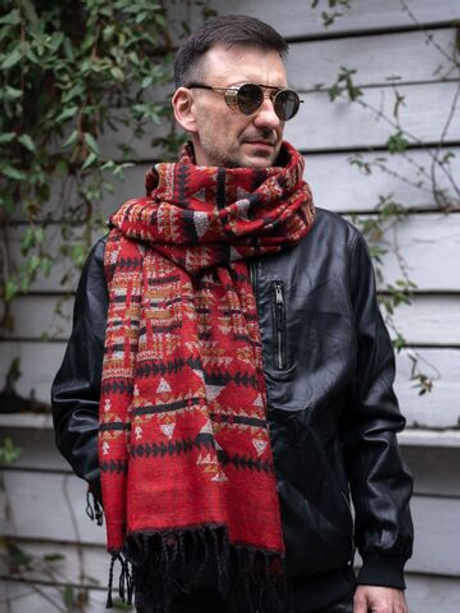 Шарф теплый с индейским орнаментом