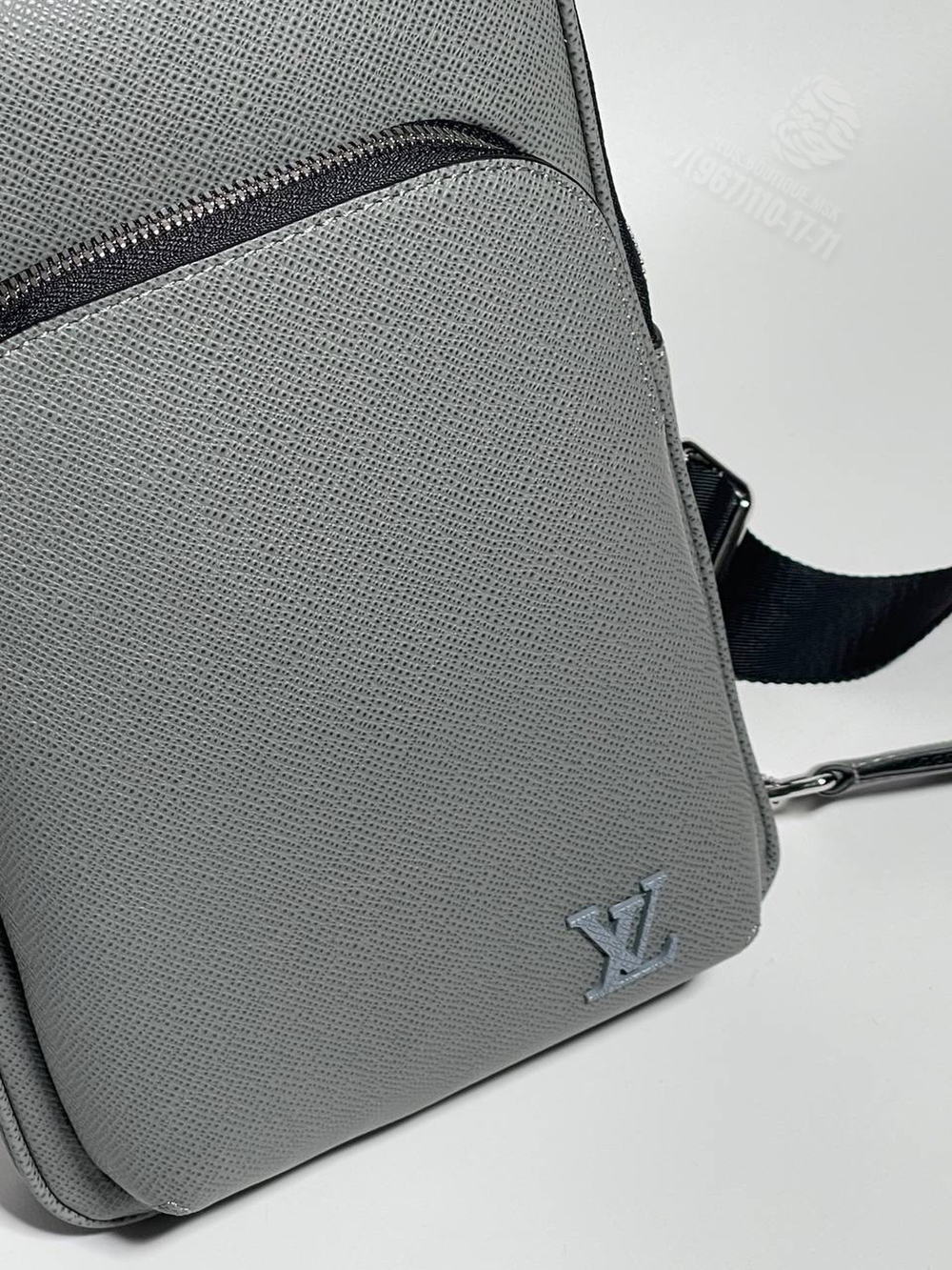 Нагрудная сумка-слинг Louis Vuitton Avenue