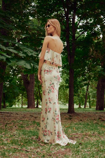 Платье с воланом короткая подкладка