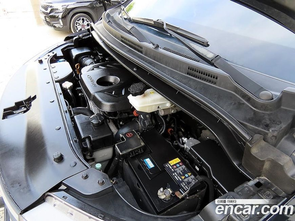 Hyundai The New Grand Starex Van 5-и местный (08.2019)