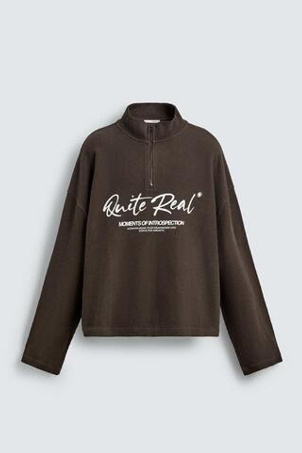 ZARA ТОЛСТОВКА С ПРИНТОМ И ВОРОТНИКОМ НА МОЛНИИ, ШОКОЛАДНО-КОРИЧНЕВЫЙ