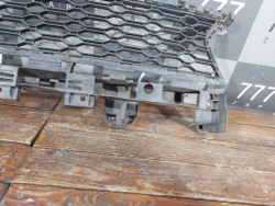 Решетка переднего бампера Renault Sandero 2 13-19 Б/У Оригинал 622542293R