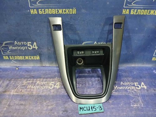 Рамка магнитофона TOYOTA HARRIER 2000