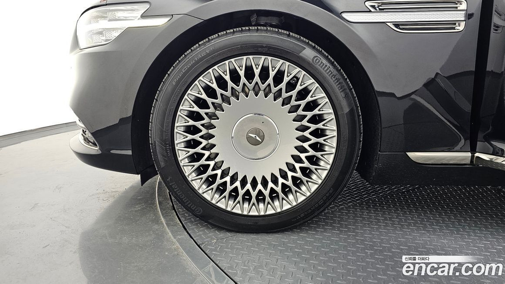 Genesis G90 5.0 AWD (07.2020)