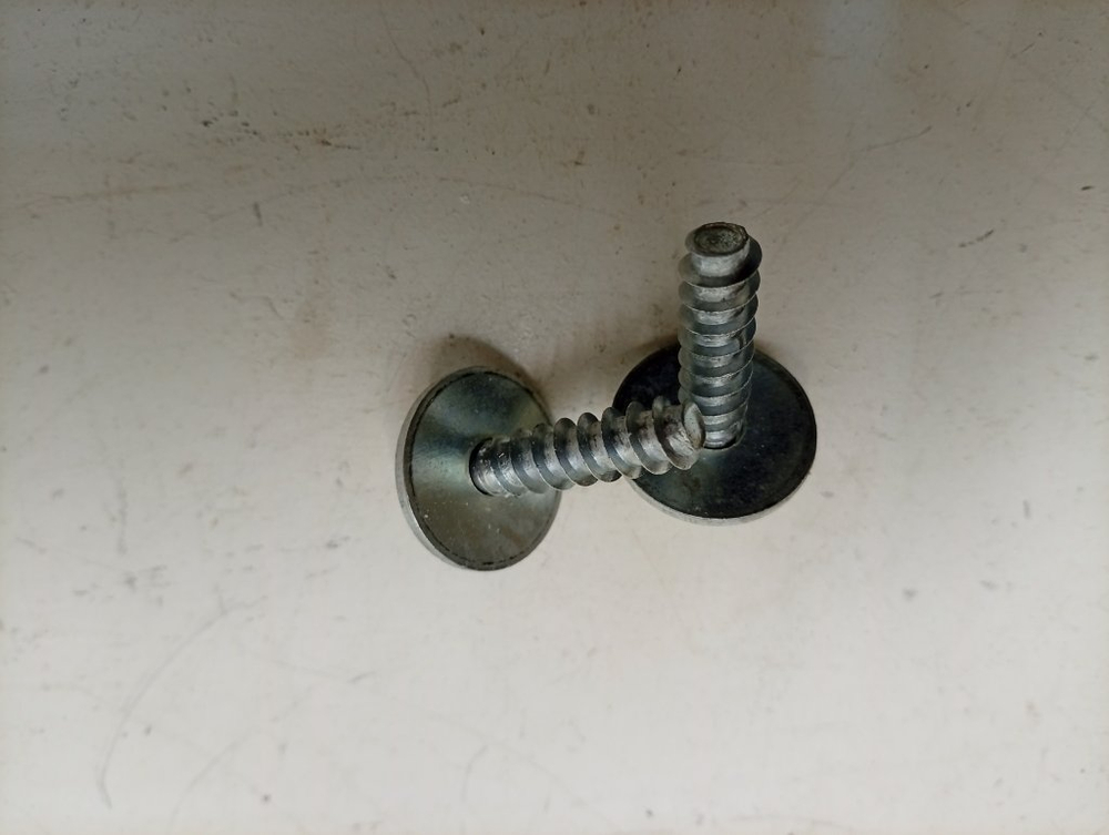 WISL82 кт57 Крепеж и хомуты для стиральной машины Indesit WISL82 б/у