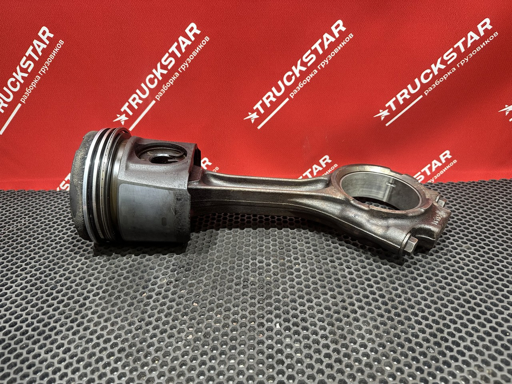 Поршень с шатуном