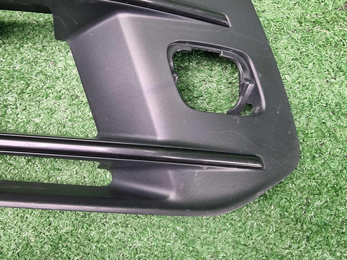 Накладка переднего бампера правая Audi Q7 2 15-19