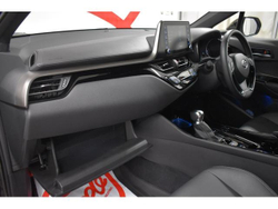 TOYOTA C - HR 2023 г.