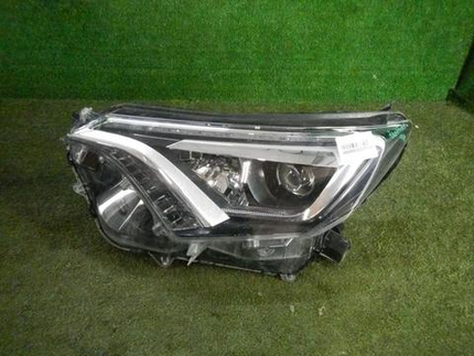 Фара левая Toyota Rav 4 CA40 (2015-2019) LED