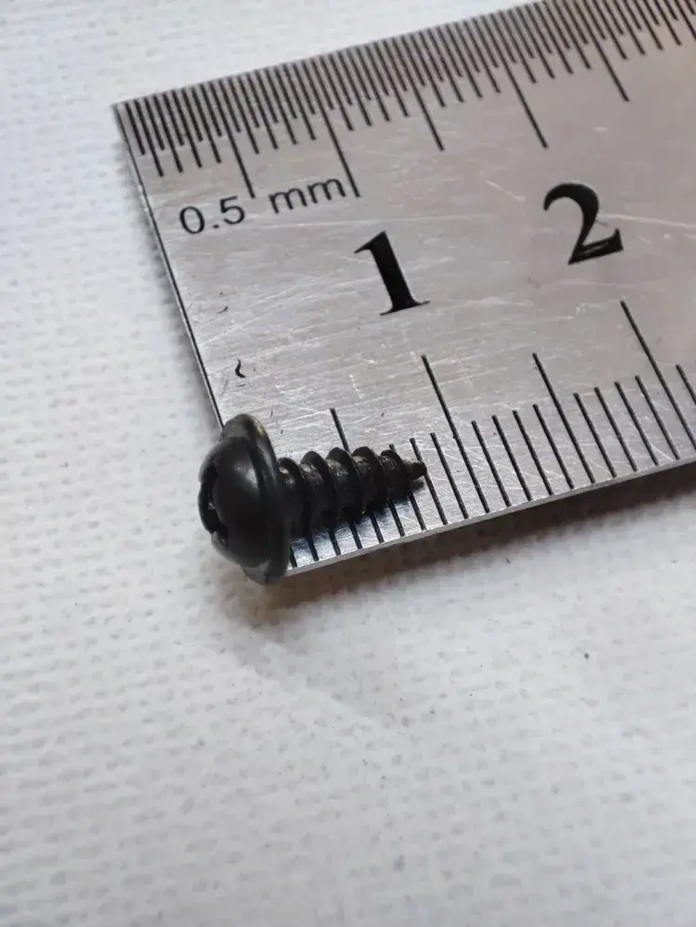 Шуруп - саморез 3*8мм декоративный (цвет - черный) - 20 штук