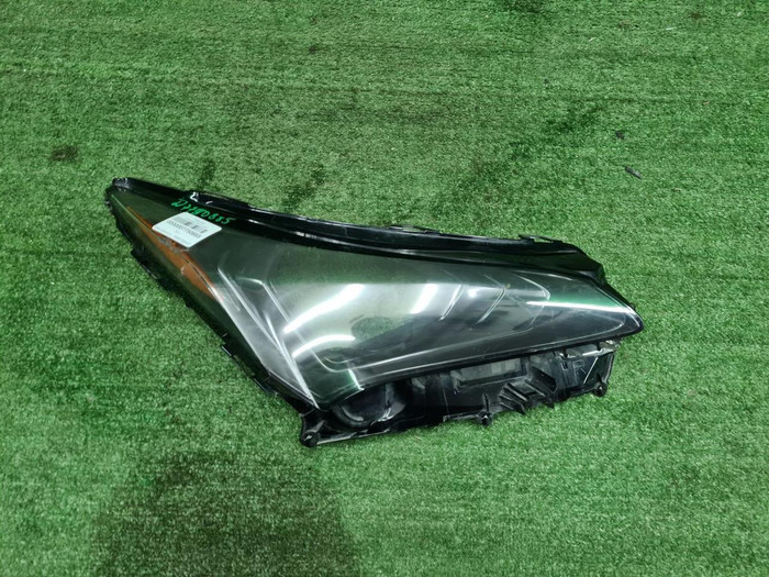 Стекло фары правое Lexus NX 1 (2017-2021)