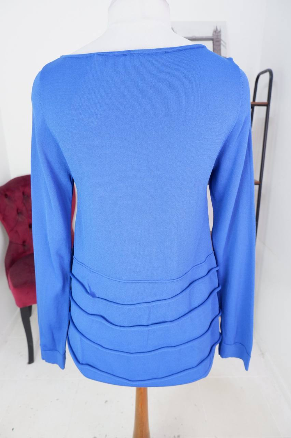 Блузка Precious лаконичная, визуально на 46/48 размер