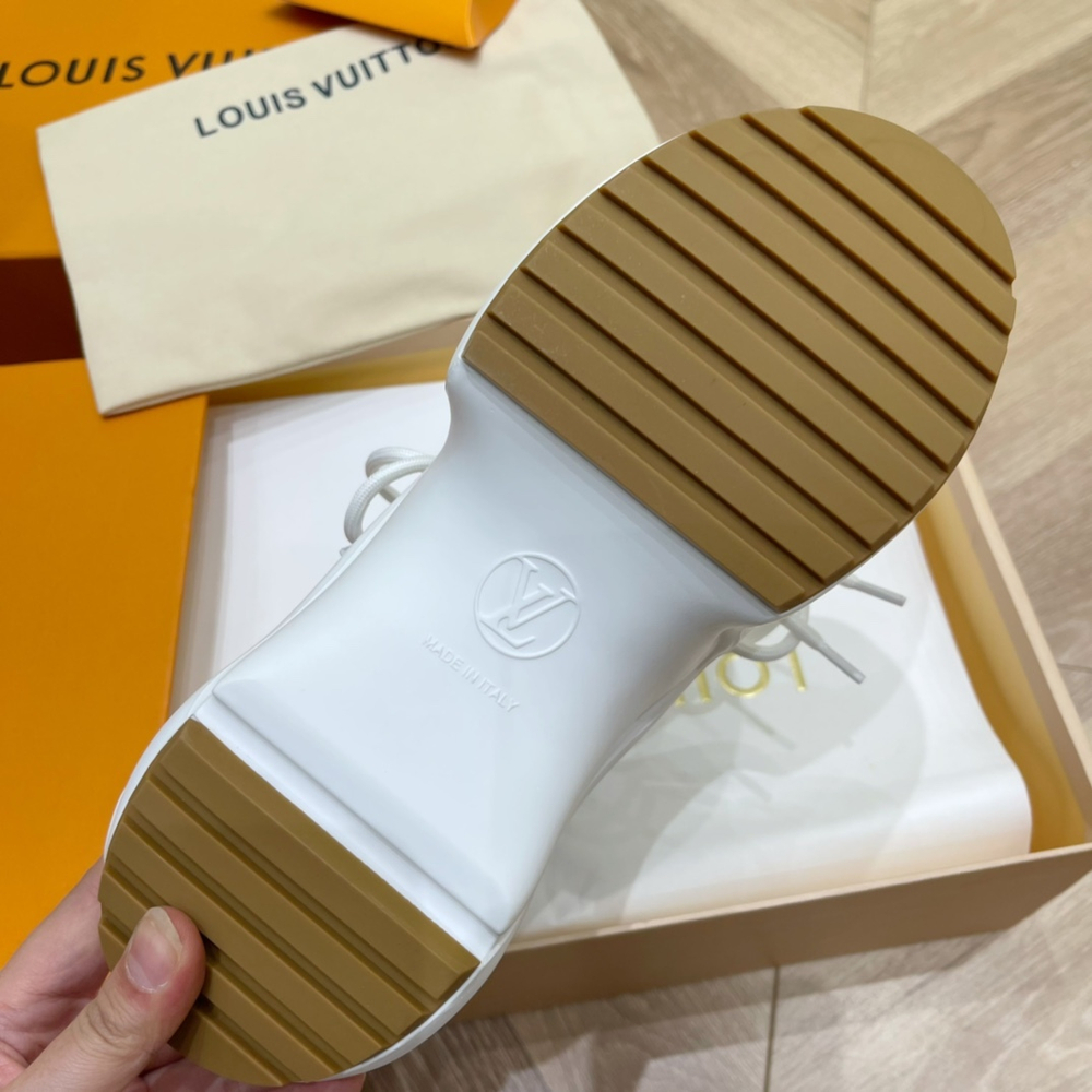 Louis Vuitton Archlight