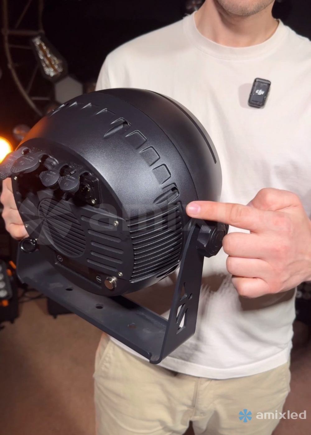 Световой прибор Amixled GOLDEN RETRO BLINDER IP65