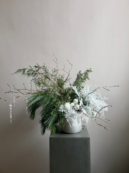 Композиция из хвойных растений "Ледяной лес"